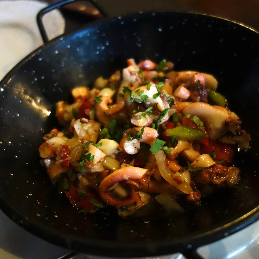 Ahtapot Salatası